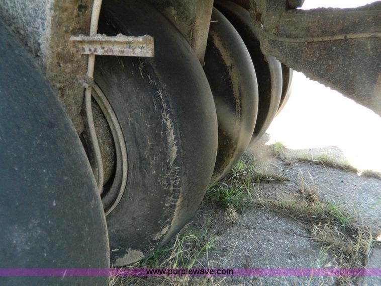 image for item B3705 Hyster C530A rubber tire roller