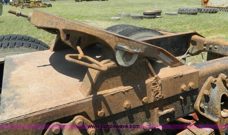 image for item B3706 1979 International semi truck