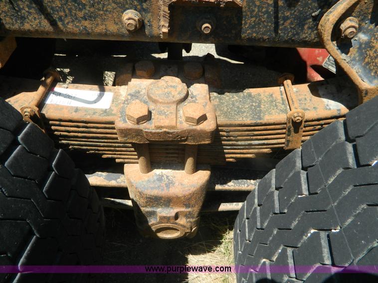 image for item B3706 1979 International semi truck