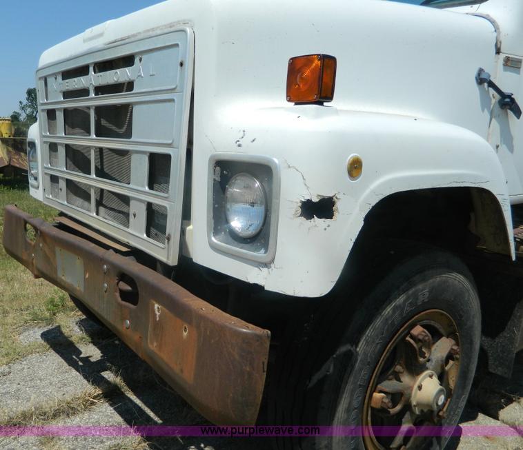 image for item B3706 1979 International semi truck