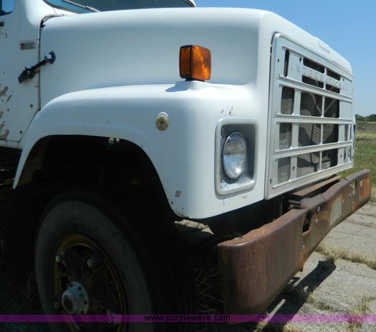 image for item B3706 1979 International semi truck