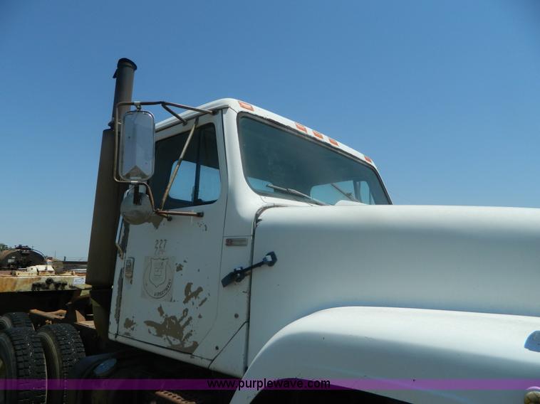 image for item B3706 1979 International semi truck