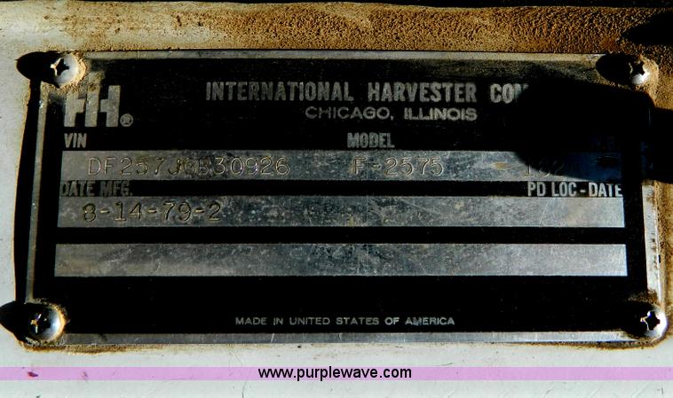 image for item B3706 1979 International semi truck