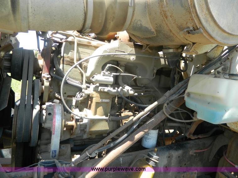 image for item B3706 1979 International semi truck