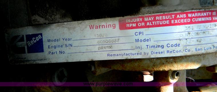 image for item B3706 1979 International semi truck