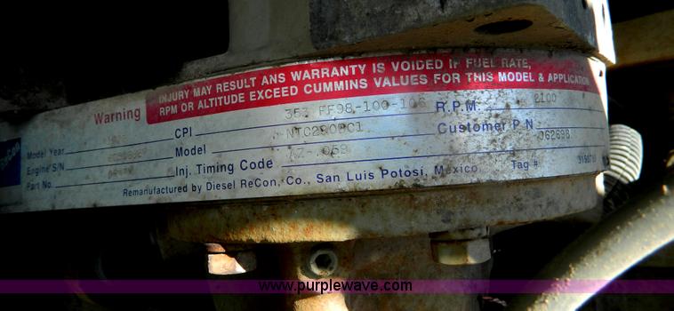 image for item B3706 1979 International semi truck