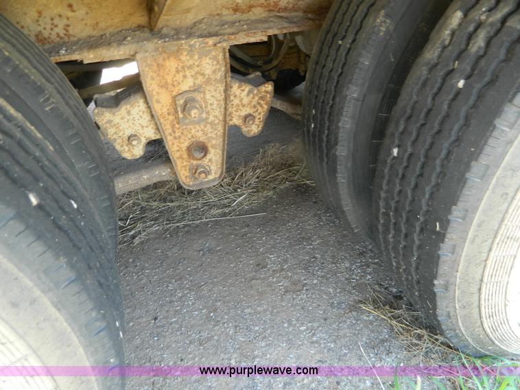 image for item B3707 1991 Trail King trailer