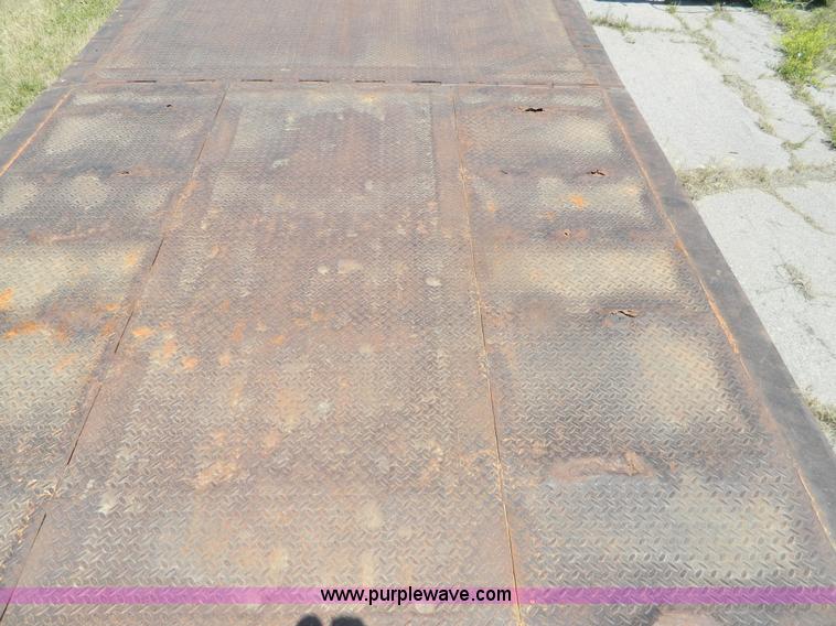 image for item B3707 1991 Trail King trailer