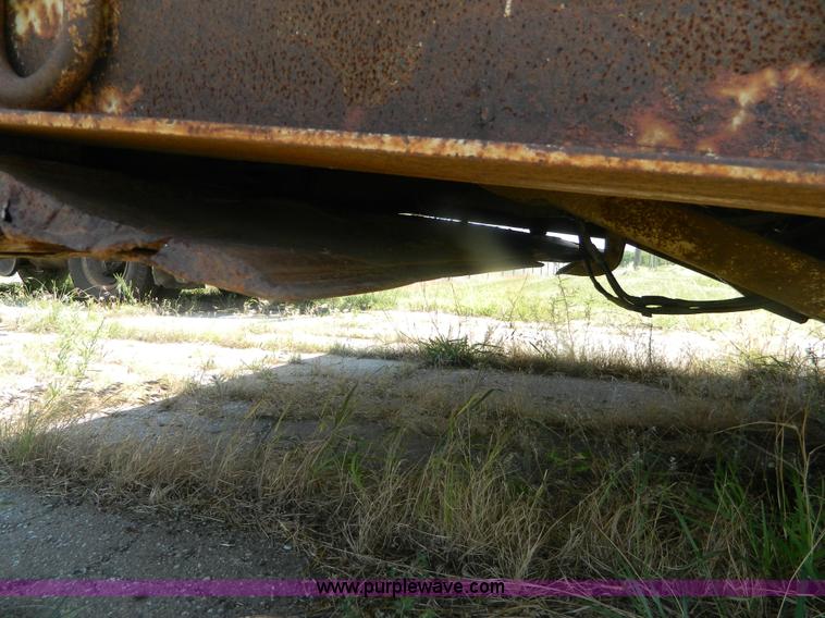 image for item B3707 1991 Trail King trailer