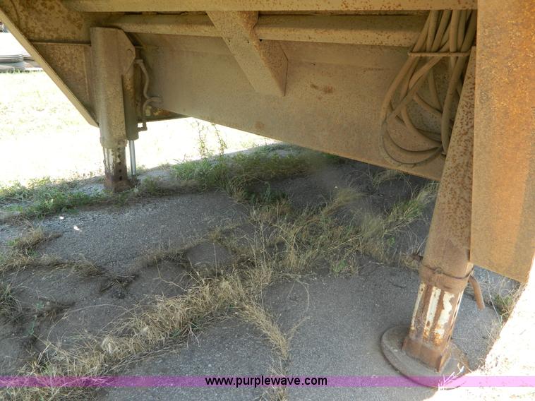 image for item B3707 1991 Trail King trailer