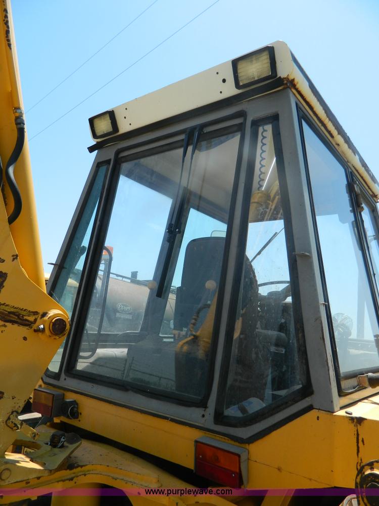 image for item B3708 1988 JCB 1550B backhoe