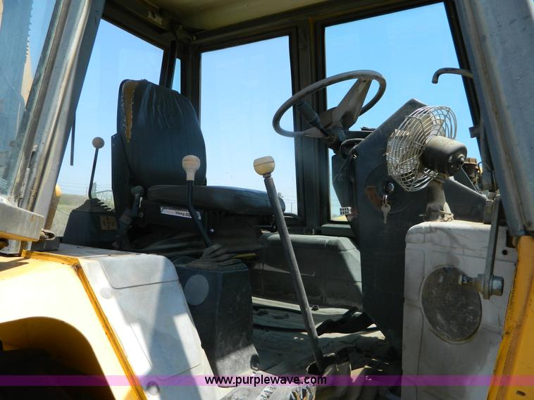 image for item B3708 1988 JCB 1550B backhoe