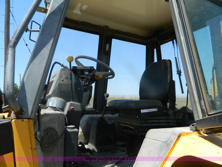 image for item B3708 1988 JCB 1550B backhoe