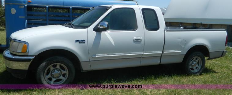 image for item B3713 1997 Ford F150 XLT pickup truck