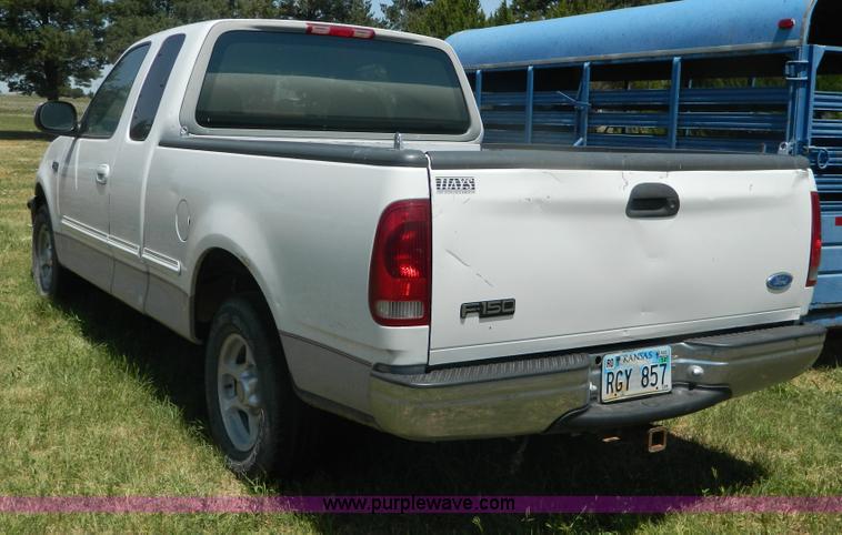 image for item B3713 1997 Ford F150 XLT pickup truck