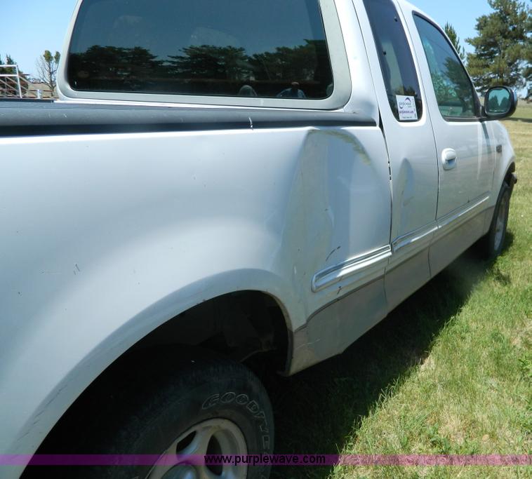 image for item B3713 1997 Ford F150 XLT pickup truck