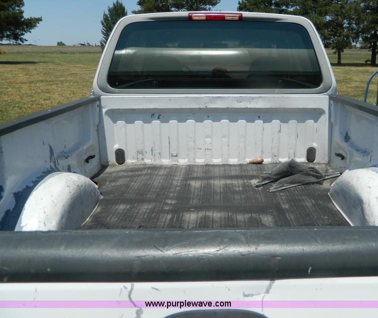 image for item B3713 1997 Ford F150 XLT pickup truck