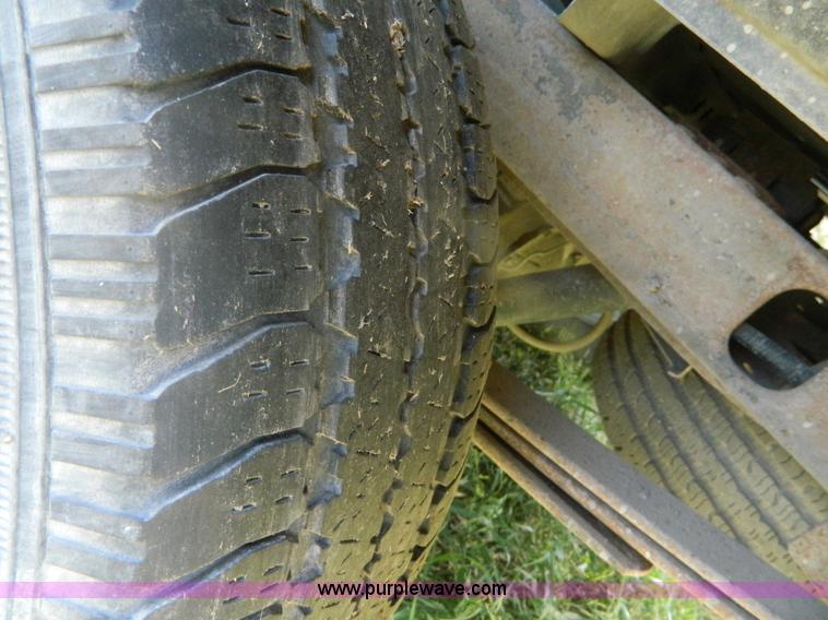 image for item B3713 1997 Ford F150 XLT pickup truck