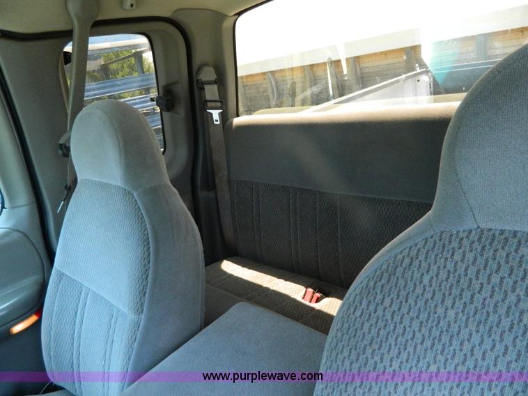 image for item B3713 1997 Ford F150 XLT pickup truck