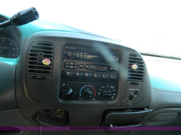 image for item B3713 1997 Ford F150 XLT pickup truck