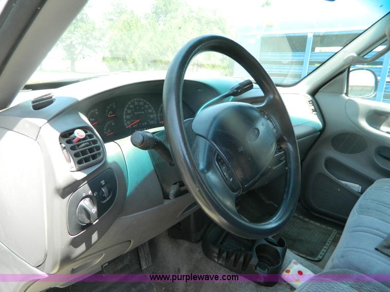 image for item B3713 1997 Ford F150 XLT pickup truck