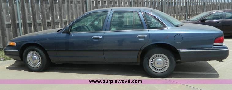 image for item B3768 1997 Ford Crown Victoria