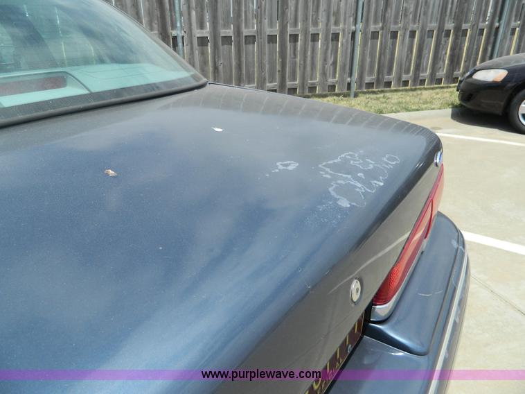 image for item B3768 1997 Ford Crown Victoria