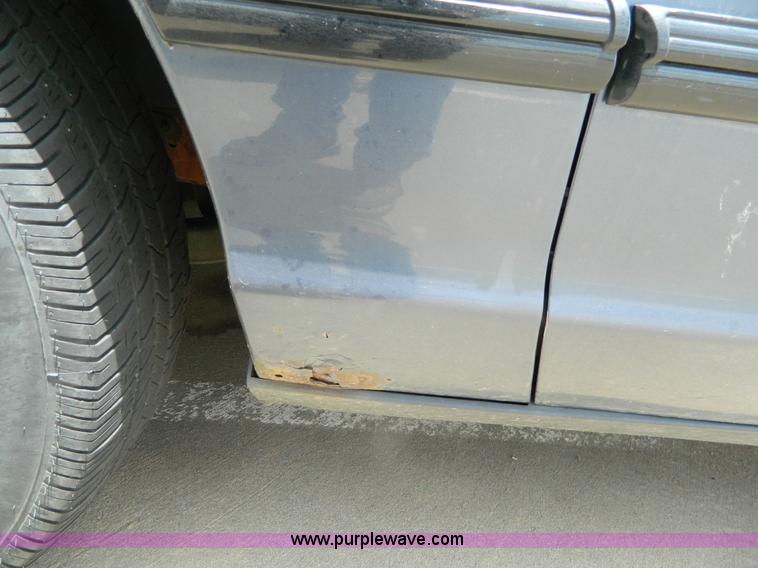 image for item B3768 1997 Ford Crown Victoria