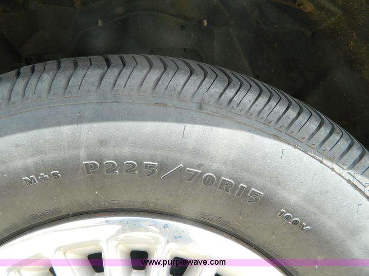 image for item B3768 1997 Ford Crown Victoria