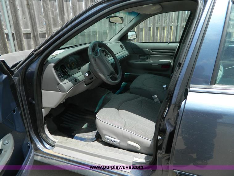 image for item B3768 1997 Ford Crown Victoria