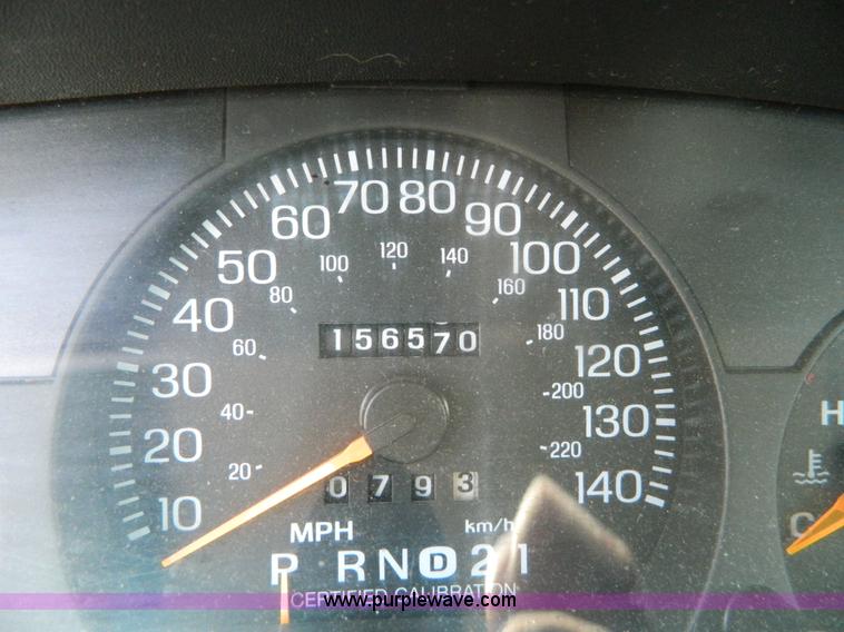 image for item B3768 1997 Ford Crown Victoria