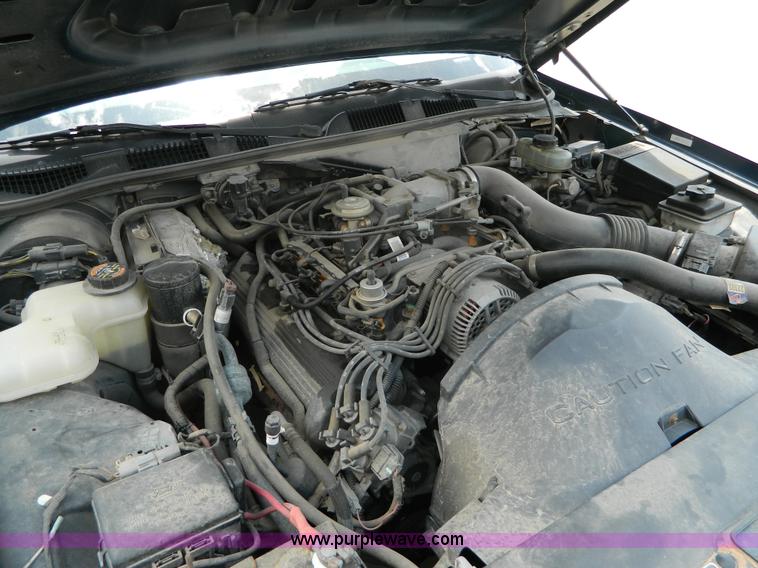 image for item B3768 1997 Ford Crown Victoria