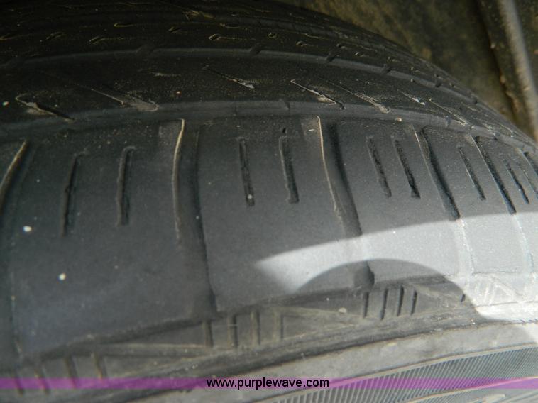 image for item B3769 2004 Dodge Stratus