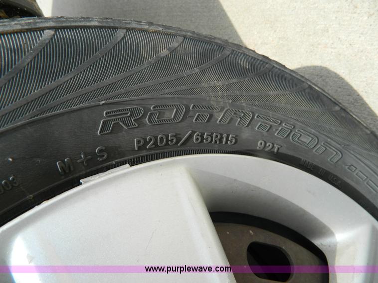 image for item B3769 2004 Dodge Stratus