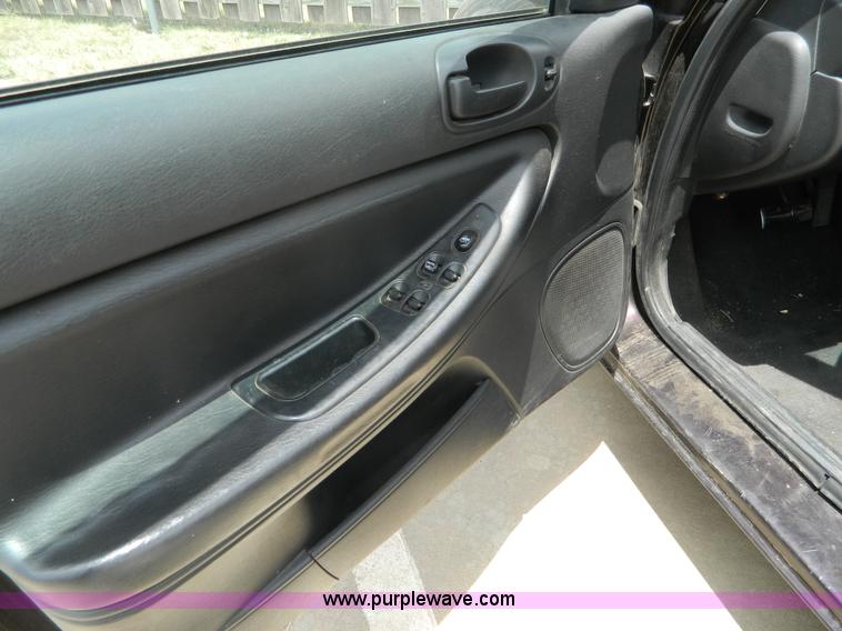 image for item B3769 2004 Dodge Stratus