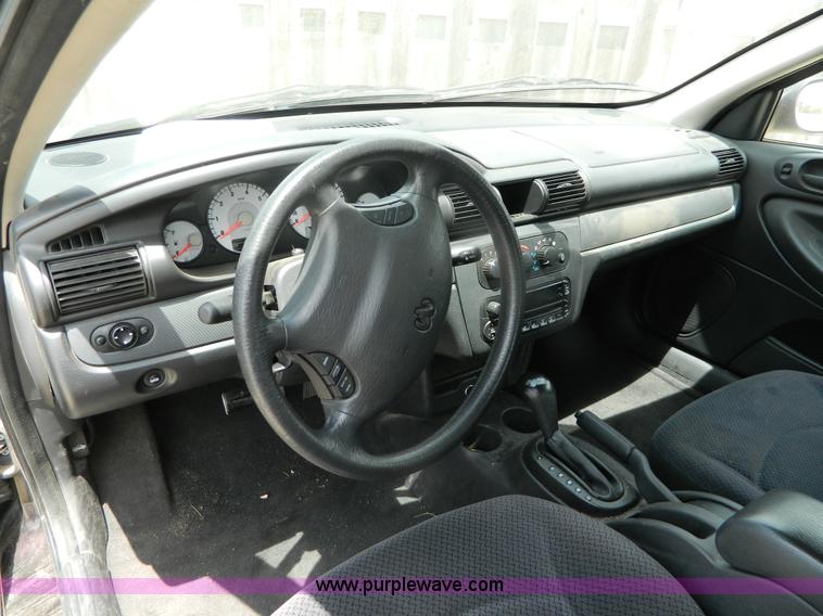 image for item B3769 2004 Dodge Stratus