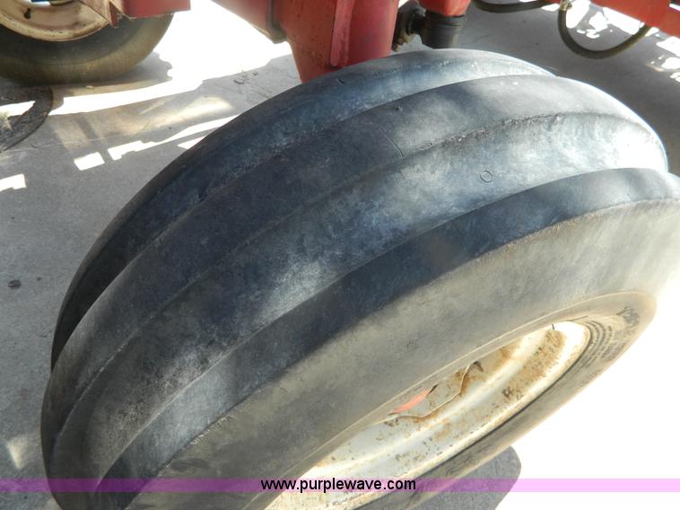 image for item B3770 1982 International 684 tractor