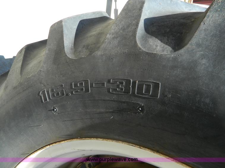 image for item B3770 1982 International 684 tractor