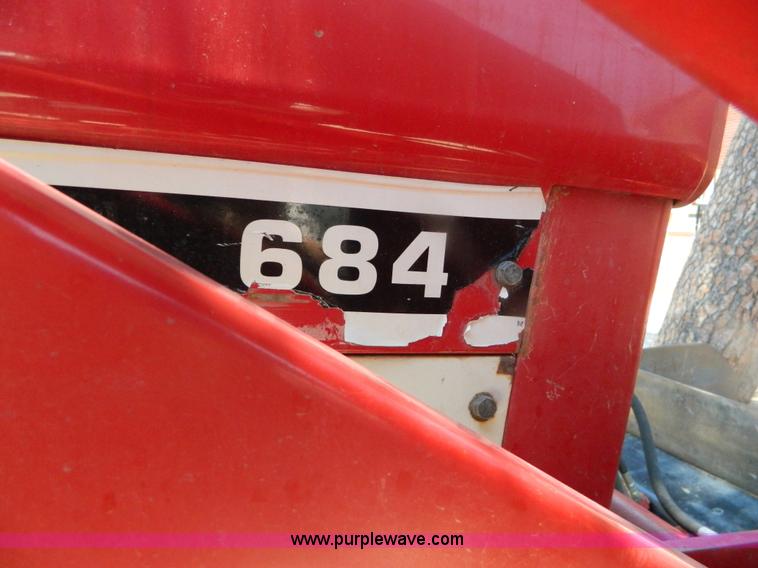 image for item B3770 1982 International 684 tractor