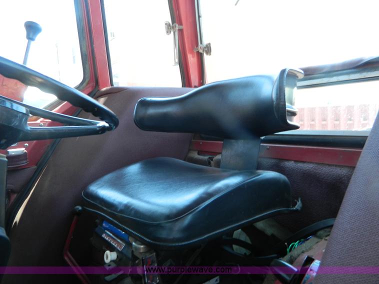 image for item B3770 1982 International 684 tractor