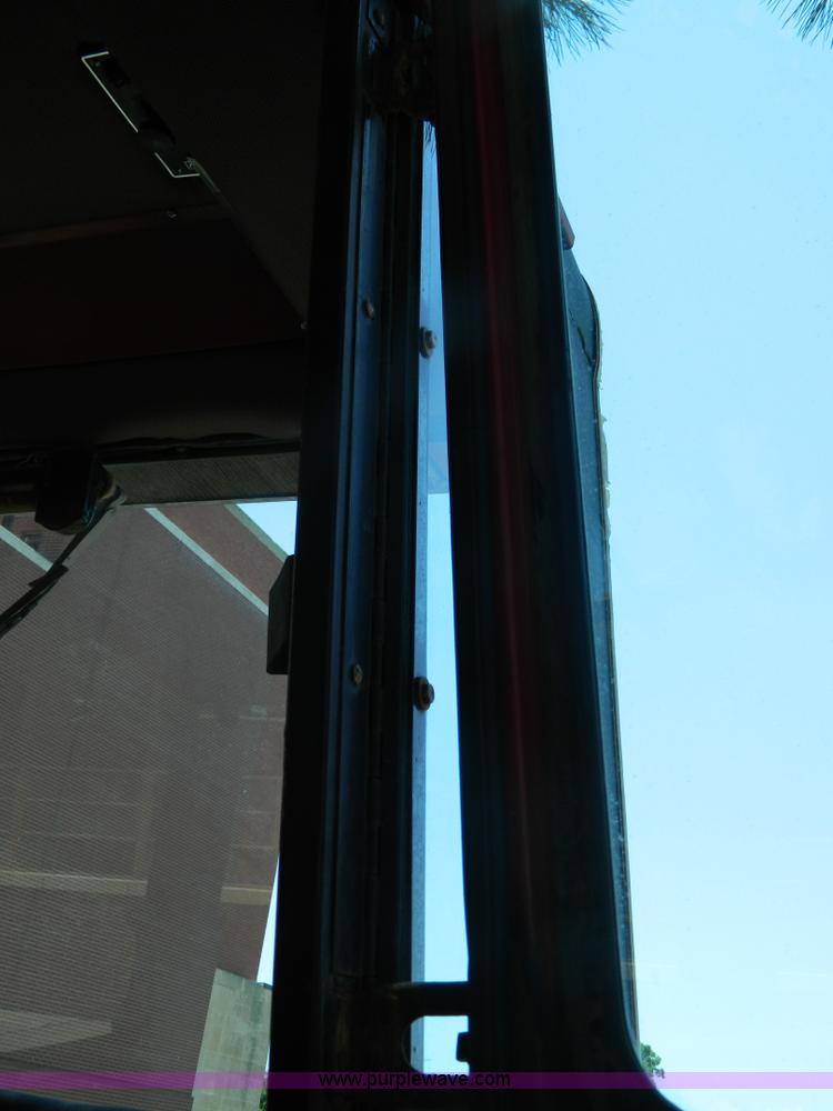 image for item B3770 1982 International 684 tractor