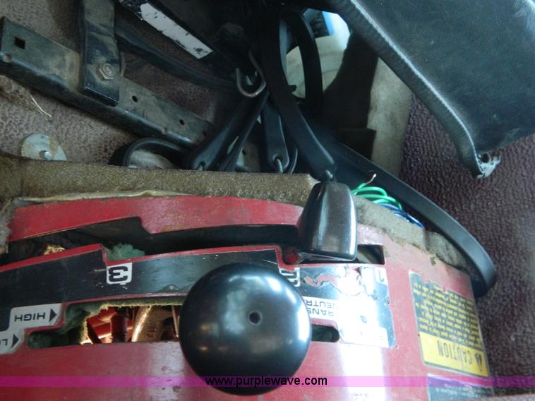 image for item B3770 1982 International 684 tractor