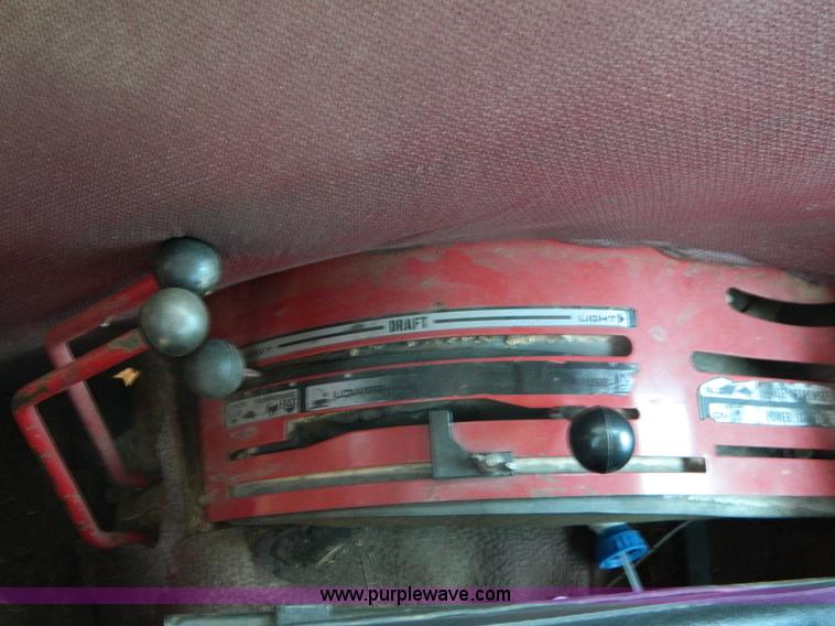 image for item B3770 1982 International 684 tractor