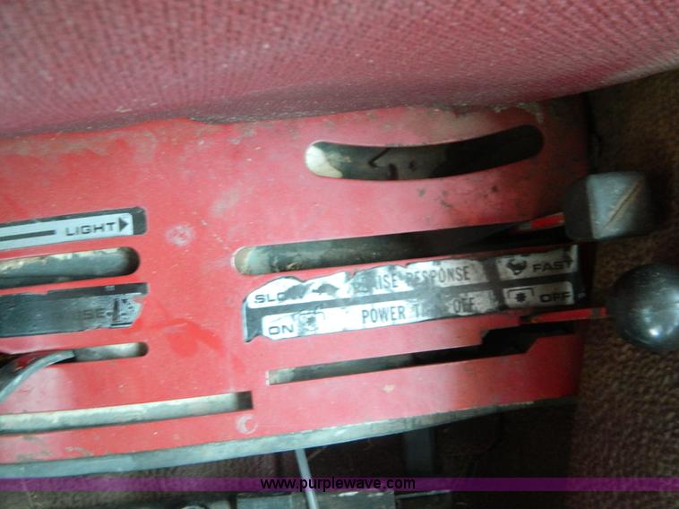 image for item B3770 1982 International 684 tractor