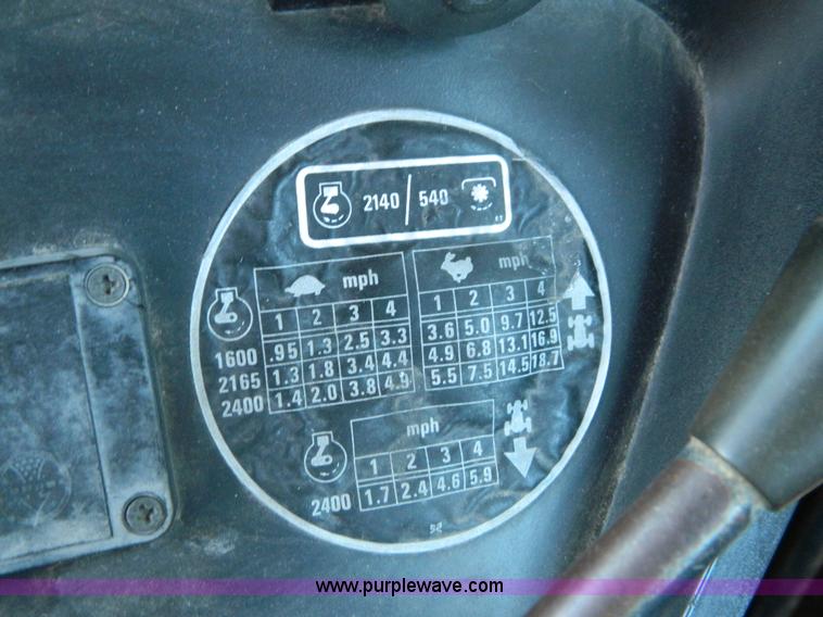 image for item B3770 1982 International 684 tractor