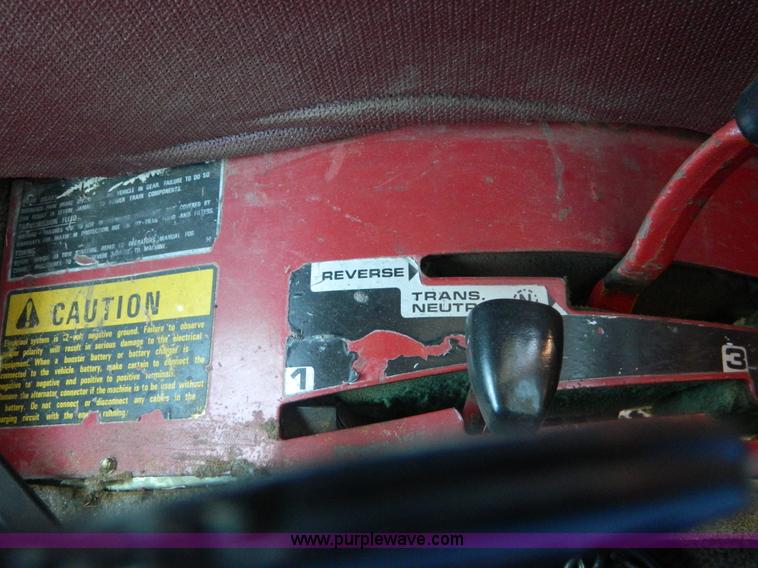 image for item B3770 1982 International 684 tractor