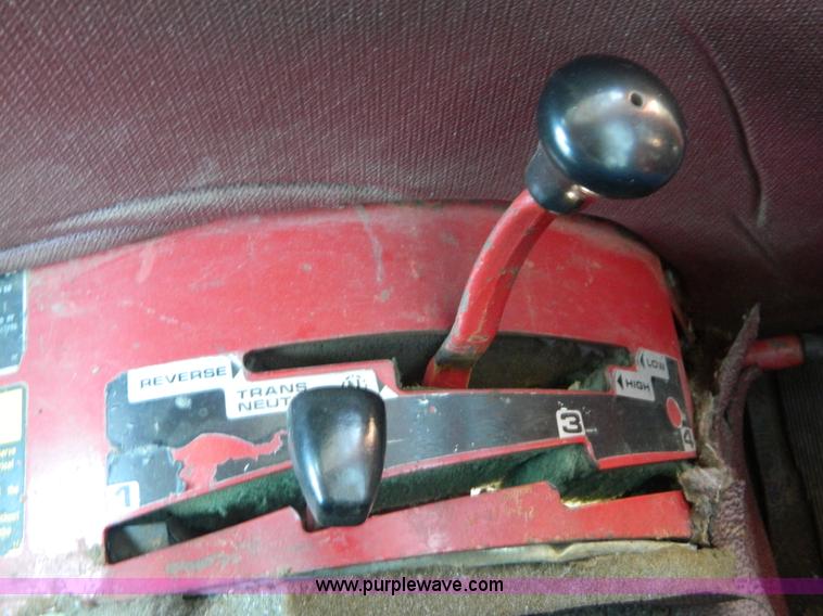 image for item B3770 1982 International 684 tractor