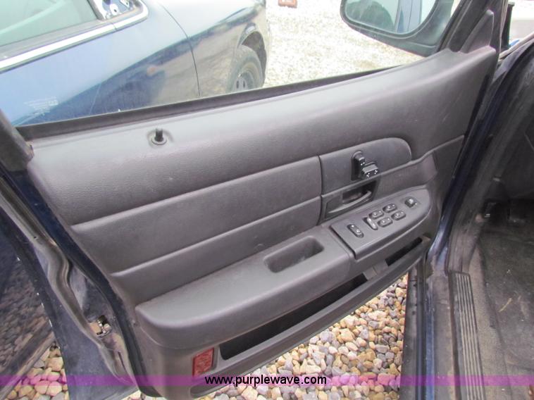 image for item B7221 2006 Ford Crown Victoria Police Interceptor