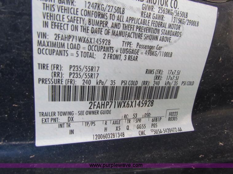 image for item B7221 2006 Ford Crown Victoria Police Interceptor