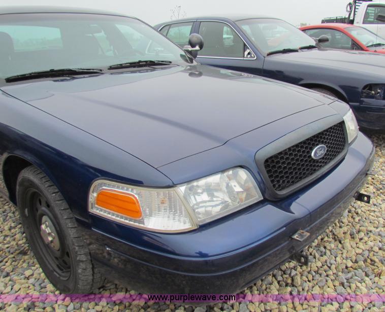 image for item B7221 2006 Ford Crown Victoria Police Interceptor